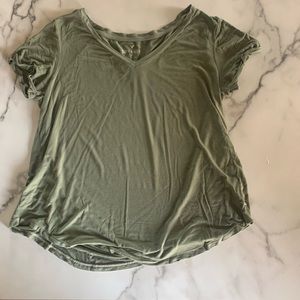 American Eagle Green T-shirt